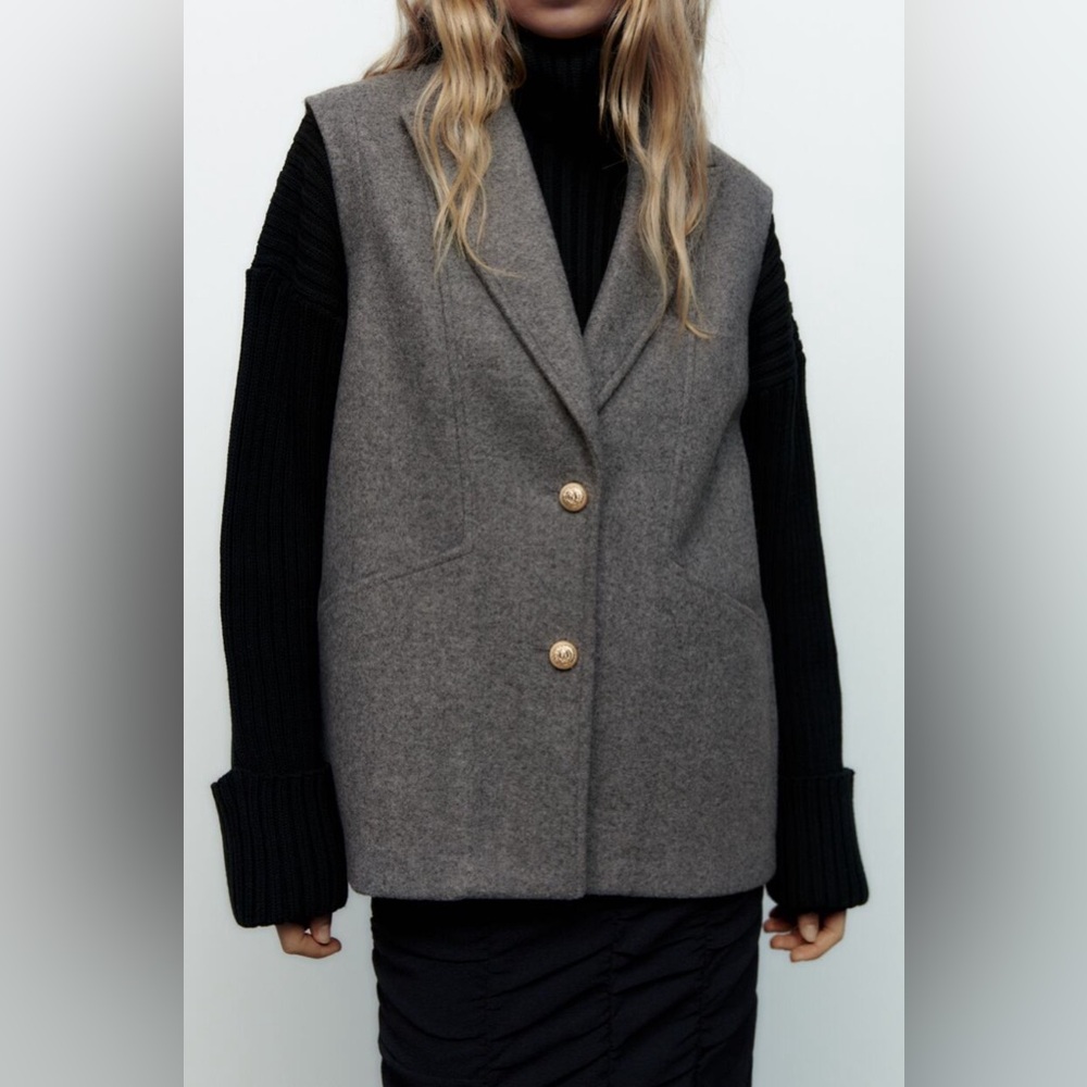 Zara Waistcoat / Vest with gold buttons - so chic for fall and winter layers